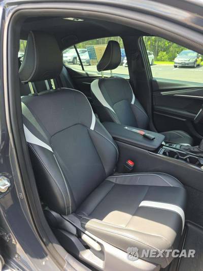 2025 Toyota Camry SE - zdjęcie 18 z 20 - miniatura