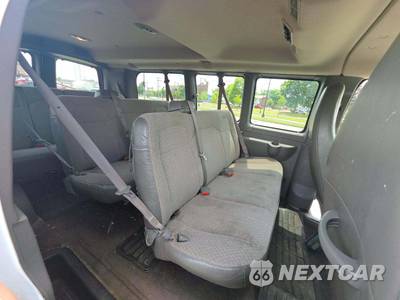 2015 Chevrolet Express 2500 Passenger Van LT 1LT 135.0" WB - zdjęcie 14 z 20 - miniatura