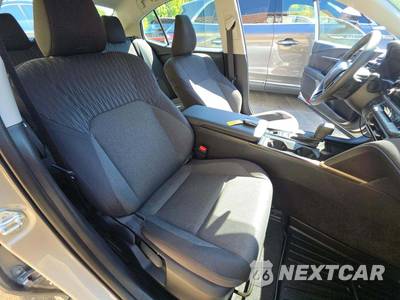 2025 Toyota Camry LE - zdjęcie 18 z 22 - miniatura