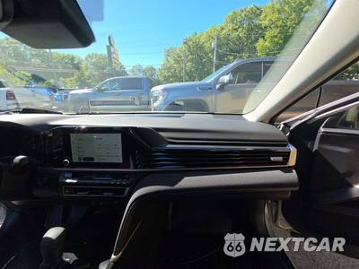 2025 Toyota Camry LE - zdjęcie 19 z 22 - miniatura