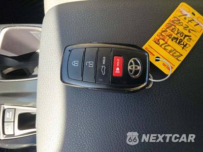 2025 Toyota Camry LE - zdjęcie 8 z 22 - miniatura