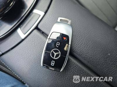 2017 Mercedes-Benz E 300 Sport Sedan - zdjęcie 8 z 25 - miniatura