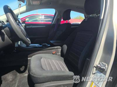 2016 Ford Fusion SE - zdjęcie 6 z 28 - miniatura