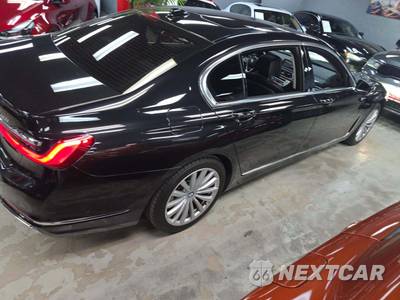 2022 BMW 7 Series Sedan 740i - zdjęcie 4 z 26 - miniatura