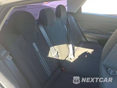 2022 Hyundai Elantra SEL - zdjęcie 13 z 22 - miniatura