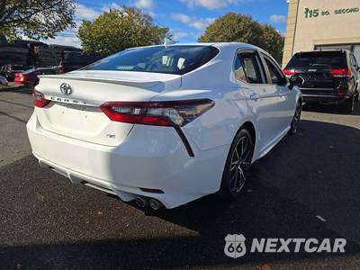 2021 Toyota Camry SE - zdjęcie 3 z 28 - miniatura