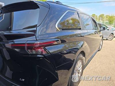 2025 Toyota Sienna LE 8-Passenger 120.5" WB - zdjęcie 3 z 28 - miniatura