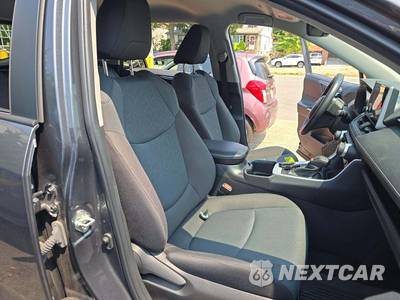 2024 Toyota RAV4 XLE - zdjęcie 18 z 22 - miniatura