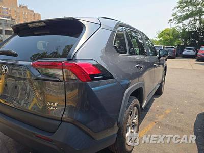 2024 Toyota RAV4 XLE - zdjęcie 3 z 22 - miniatura