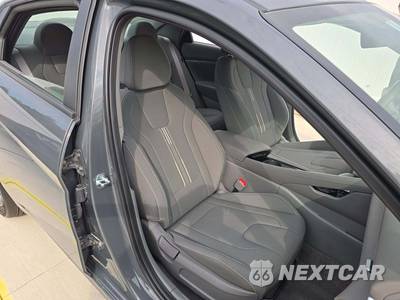2026 Hyundai Elantra Hybrid Blue - zdjęcie 18 z 23 - miniatura