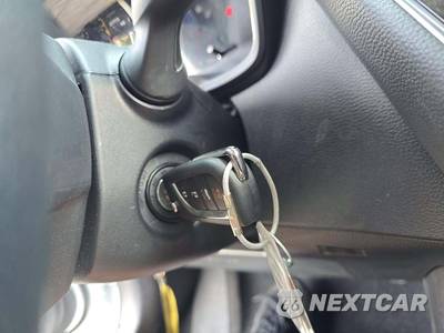 2026 Toyota Corolla LE Sedan - zdjęcie 8 z 20 - miniatura