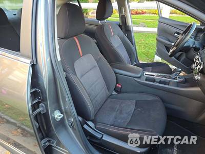 2025 Nissan Sentra SR - zdjęcie 18 z 25 - miniatura