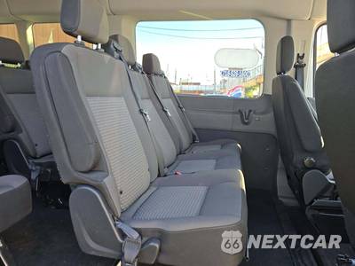 2026 Ford Transit Passenger Van XLT Medium Roof 148.0" WB - zdjęcie 13 z 21 - miniatura