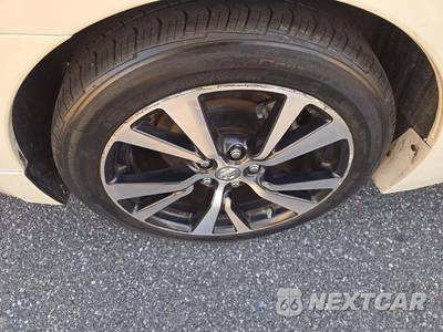 2016 Nissan Maxima 3.5 Platinum - zdjęcie 29 z 33 - miniatura