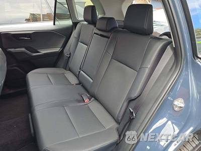 2026 Toyota RAV4 Hybrid XLE Premium - zdjęcie 12 z 20 - miniatura