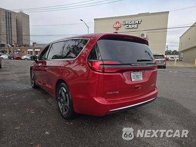 2027 Chrysler Pacifica Limited 121.6" WB - zdjęcie 2 z 22 - miniatura