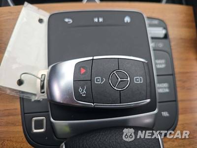 2025 Mercedes-Benz GLS 450 4MATIC - zdjęcie 8 z 21 - miniatura