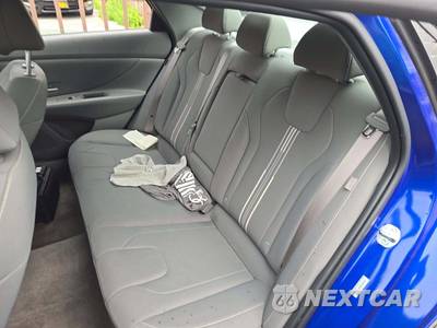 2025 Hyundai Elantra SEL Convenience - zdjęcie 13 z 22 - miniatura