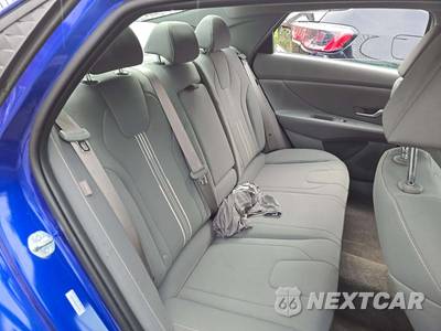 2025 Hyundai Elantra SEL Convenience - zdjęcie 16 z 22 - miniatura