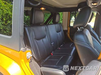 2014 Jeep Wrangler Unlimited Sahara - zdjęcie 16 z 27 - miniatura