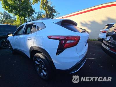 2024 Chevrolet Trax LT - zdjęcie 2 z 21 - miniatura