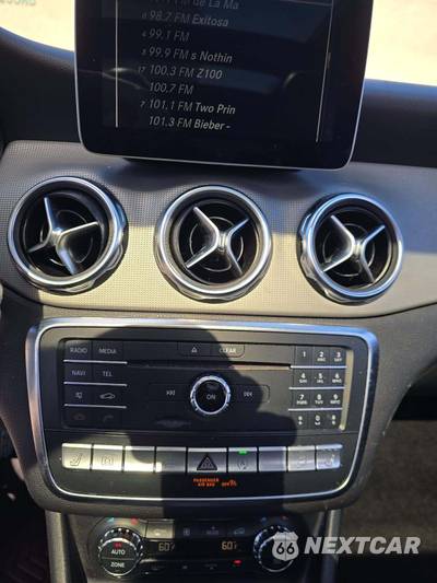 2018 Mercedes-Benz GLA 250 4MATIC - zdjęcie 10 z 30 - miniatura