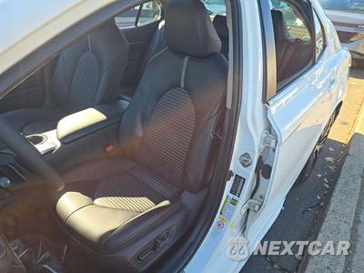 2018 Toyota Camry SE - zdjęcie 6 z 28 - miniatura