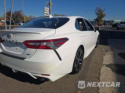 2018 Toyota Camry SE - zdjęcie 3 z 28 - miniatura