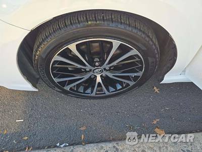 2018 Toyota Camry SE - zdjęcie 23 z 28 - miniatura