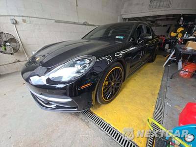 2018 Porsche Panamera 4S - zdjęcie 1 z 20 - miniatura