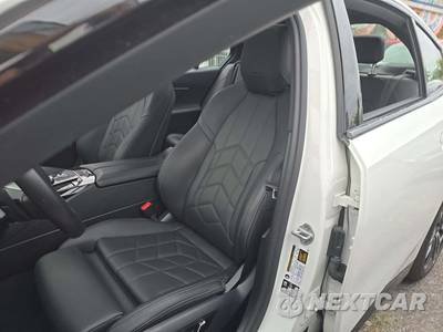 2026 BMW 5 Series Sedan 530i xDrive M SPORT LINE - zdjęcie 6 z 23 - miniatura
