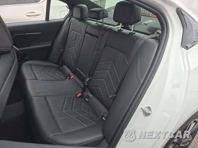 2026 BMW 5 Series Sedan 530i xDrive M SPORT LINE - zdjęcie 13 z 23 - miniatura