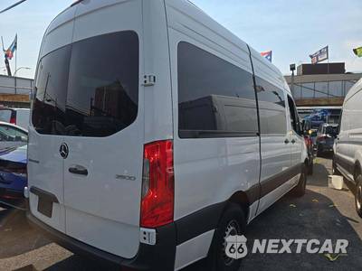 2025 Mercedes-Benz Sprinter 2500 Passenger Van 144.0" WB - zdjęcie 3 z 23 - miniatura
