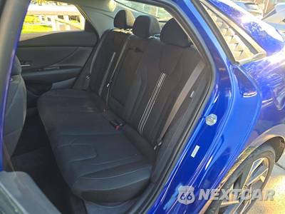 2025 Hyundai Elantra SEL Convenience - zdjęcie 13 z 20 - miniatura