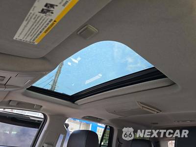 2016 Chevrolet Tahoe LT 1LT - zdjęcie 11 z 25 - miniatura