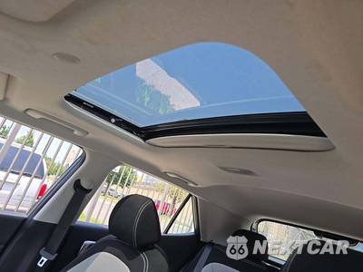 2026 Hyundai Venue SEL - zdjęcie 11 z 20 - miniatura
