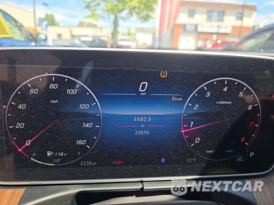 2025 Mercedes-Benz C 300 4MATIC - zdjęcie 9 z 25 - miniatura