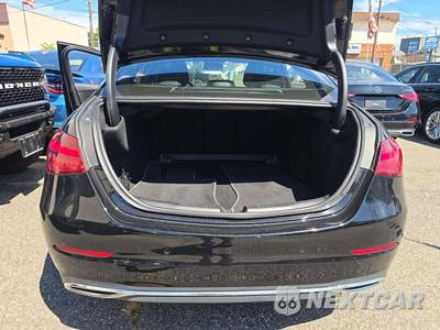2025 Mercedes-Benz C 300 4MATIC - zdjęcie 14 z 25 - miniatura