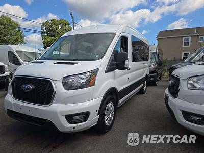 2024 Ford Transit Passenger Wagon XLT Medium Roof 148.0" WB