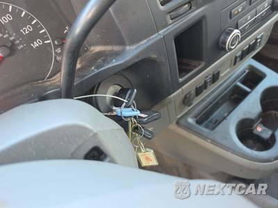 2019 Nissan NV2500 HD Cargo SV High Roof 146.1" WB - zdjęcie 8 z 22 - miniatura