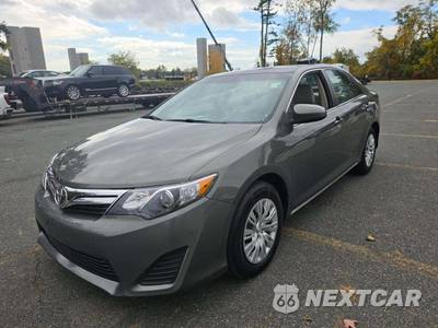 2014 Toyota Camry LE - zdjęcie 1 z 21 - miniatura