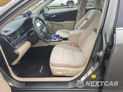 2014 Toyota Camry LE - zdjęcie 6 z 21 - miniatura