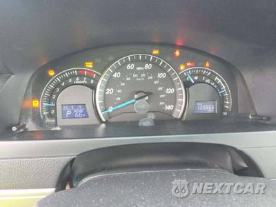 2014 Toyota Camry LE - zdjęcie 9 z 21 - miniatura