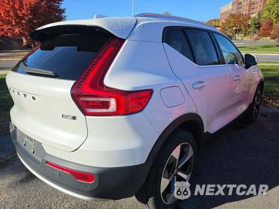 2024 Volvo XC40 B5 Core Dark Theme - zdjęcie 3 z 20 - miniatura