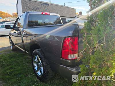 2018 Ram 1500 Express Extended Cab Medium Bed - zdjęcie 2 z 24 - miniatura