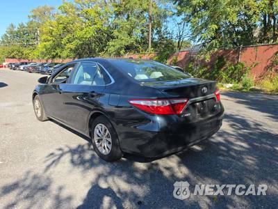 2015 Toyota Camry LE - zdjęcie 2 z 23 - miniatura