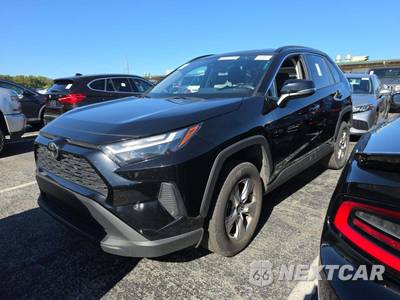 2025 Toyota RAV4 XLE - zdjęcie 1 z 21 - miniatura
