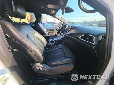 2025 Chrysler Pacifica Select 121.6" WB - zdjęcie 19 z 24 - miniatura