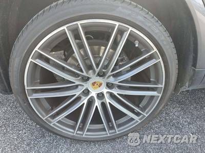 2021 Porsche Cayenne S - zdjęcie 21 z 22 - miniatura