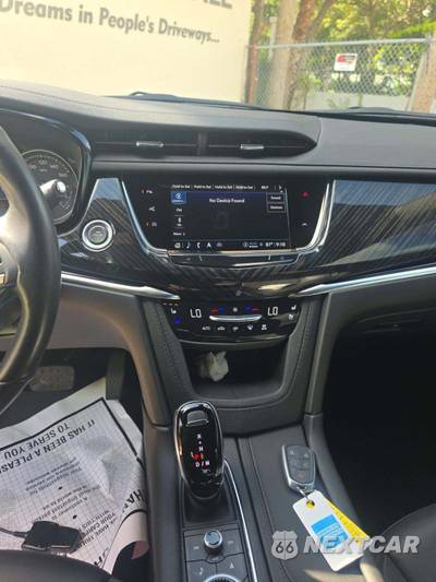 2024 Cadillac XT6 Premium Luxury - zdjęcie 7 z 18 - miniatura